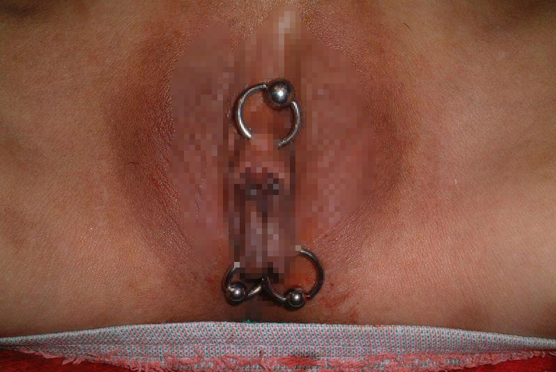 ピアスマンコ nippleringlover ピアスマンコを自慰行為するアナルディルド - ピアス乳首を伸ばす巨大乳首リング